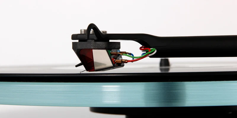 REGA Planar 3 - Table tournante avec cartouche Nd5