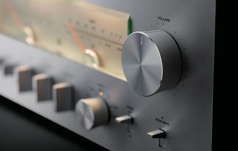 Yamaha AS3200 - Amplificateur stéréo intégré 100Watts par canal, entrée phono, HP A/B