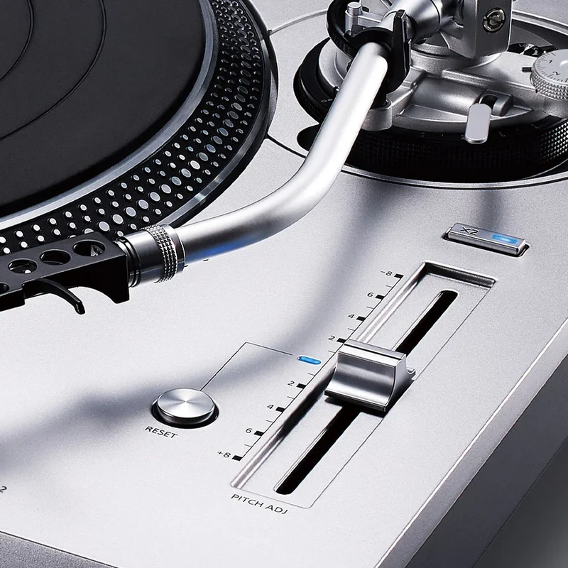 Technics SL-1200GR2 - Table tournante à entrainement direct ΔΣ-Drive