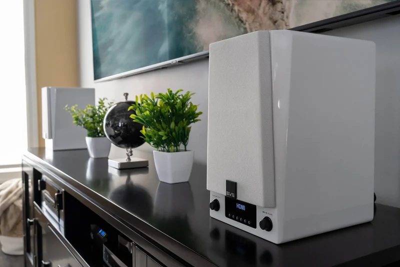 SVS Prime Wireless Pro - Enceintes d'étagère amplifiées 200Watts (Piano Gloss Noir/Blanc)