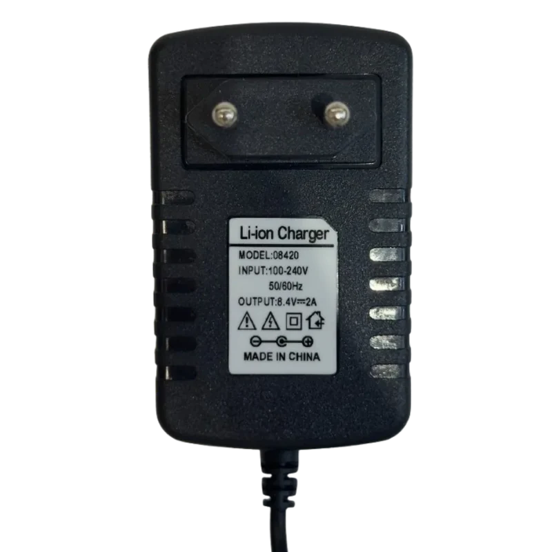 Chargeur 8.4V 2A pour batterie lithium-ion 2S Fiche 4.0 x 1.35mm