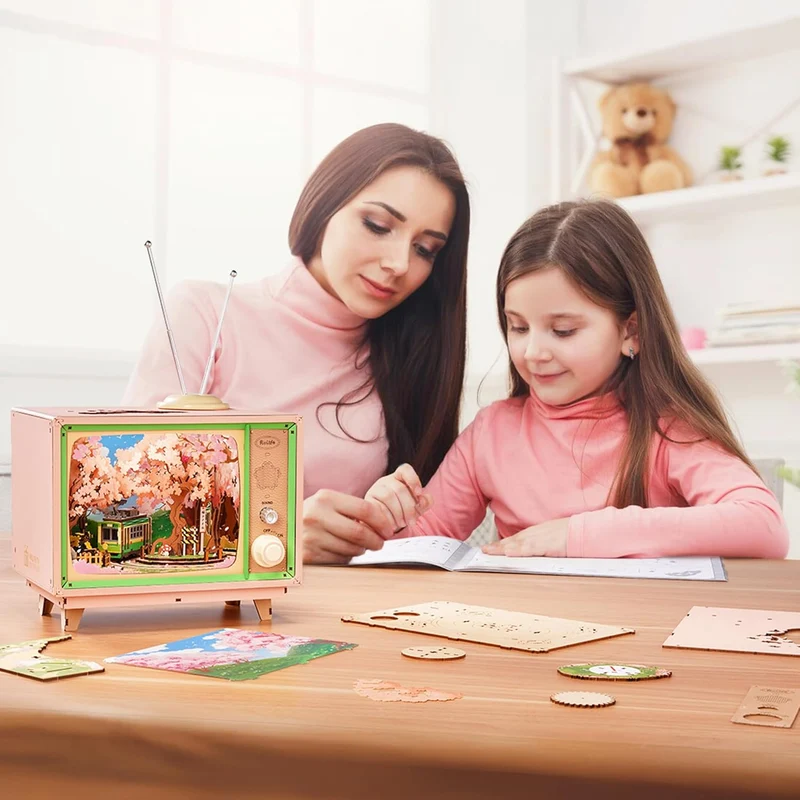 Sakura Traumtour Boîte à musique TV rétro Kit de construction en bois