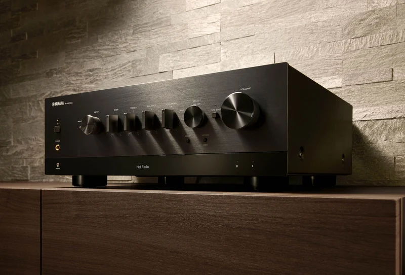 Yamaha RN800A - Récepteur stéréo MusicCast 100Watts par canal, Wi-Fi, Bluetooth®, entrée phono, HP A/B