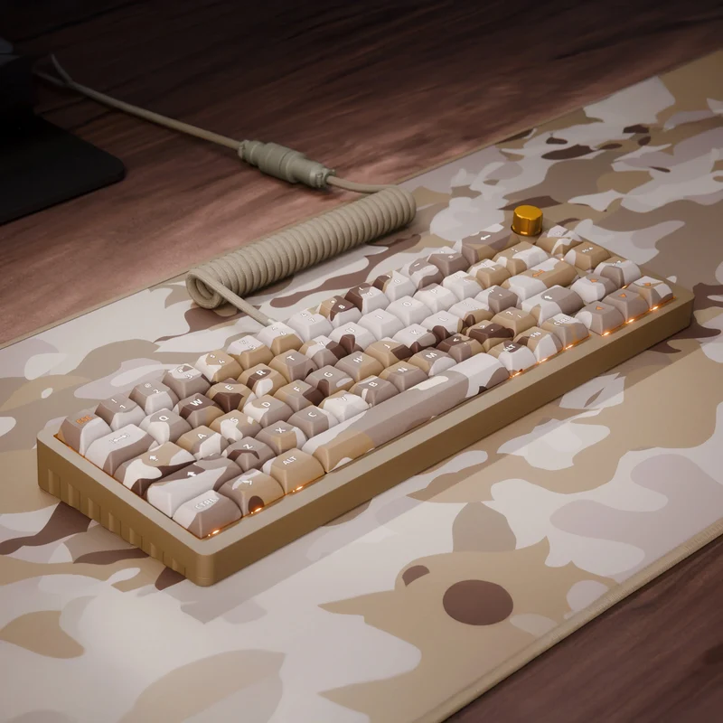 Le clavier DeltaForce 65