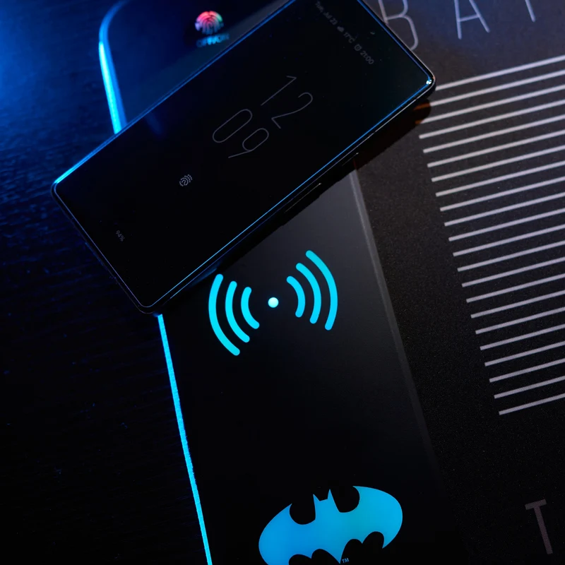 DC Comics Batman XL Tapis de souris pour gamer avec chargeur sans contact