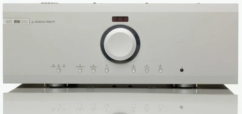 Musical Fidelity M6SI500 - Amplificateur stéréo intégré 500W/C, cinq entrées XLR