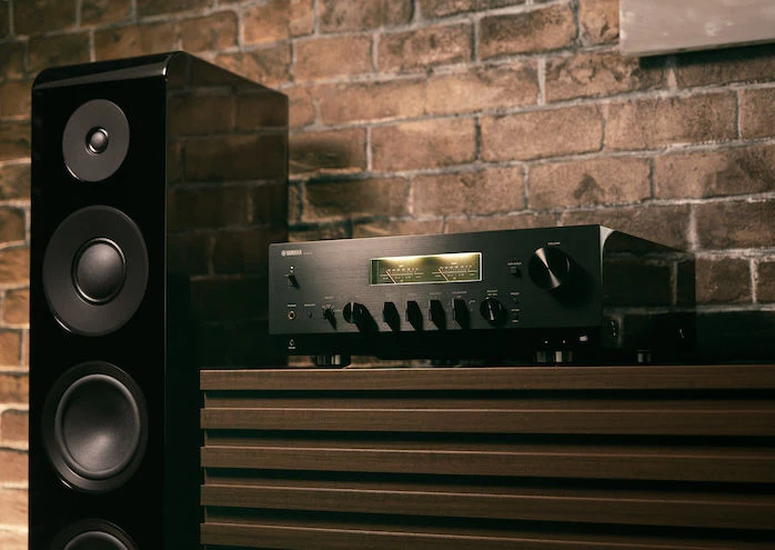 Yamaha RN2000A - Récepteur Stéréo MusicCast 120W/c, DAC, lecteur réseau, phono