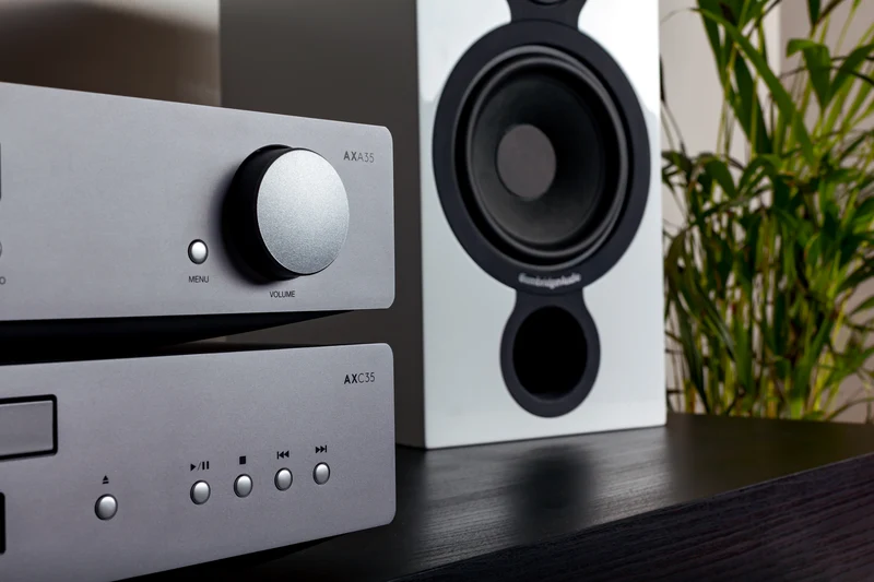 Cambridge Audio AXA35 - Amplificateur stéréo intégré 35Watts Canal avec entrée phono