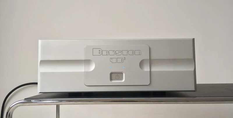 Bryston 4B³ - Amplificateur de puissance Double Mono 300 Watts/Canal
