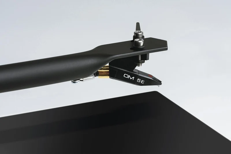 Pro-Ject T1 - Table tournante haute fidélité avec cartouche Ortofon OM 5E (Blanche)