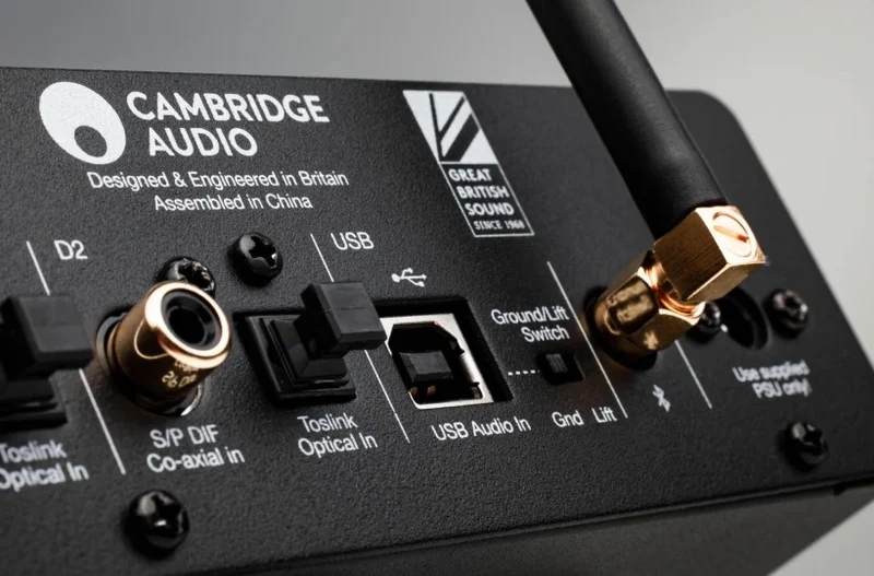 Cambridge Audio DacMagic 200M - DAC puissant 32 bits/768kHz doté d'une amplification de casque