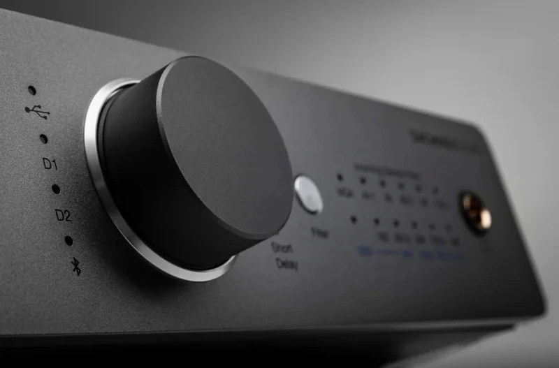 Cambridge Audio DacMagic 200M - DAC puissant 32 bits/768kHz doté d'une amplification de casque
