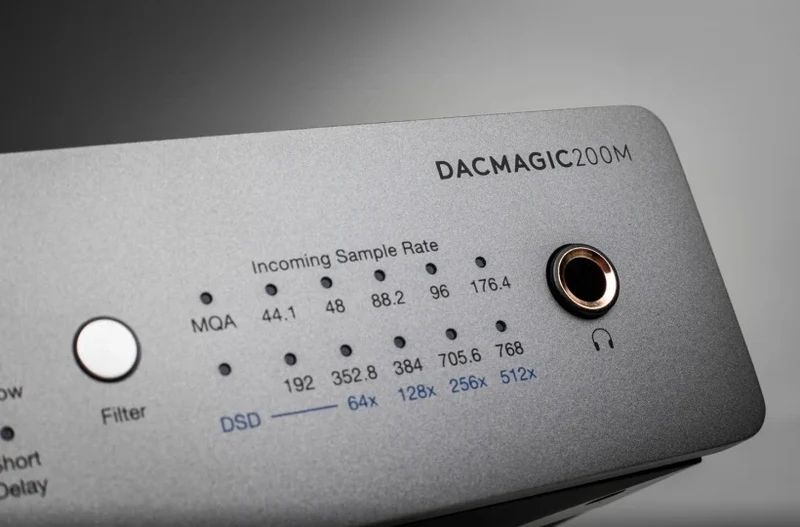 Cambridge Audio DacMagic 200M - DAC puissant 32 bits/768kHz doté d'une amplification de casque