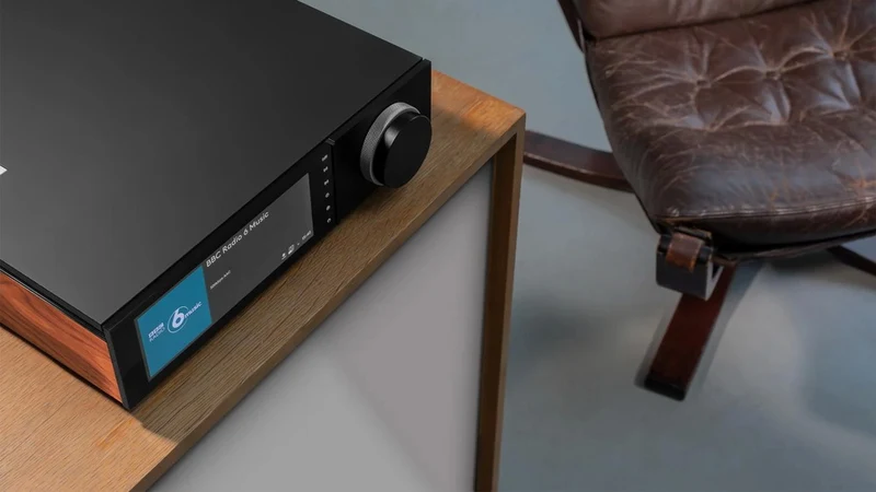Cambridge Audio EVO150 - Amplificateur stéréo intégré 150W/C, lecteur réseau (Démonstrateur)