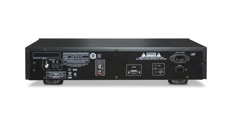 NAD C427 - Syntonisateur AM/FM Stéréo avec 40 préréglages