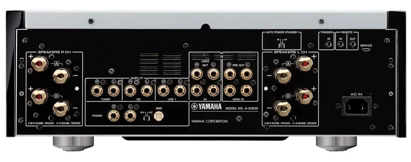 Yamaha AS1200 - Amplificateur stéréo intégré 105Watts par canal, entrée phono, HP A/B