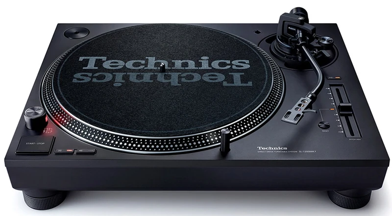 Technics SL-1200MK7 - Table tournante à entraînement direct référence des DJ