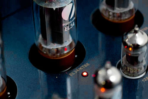 PrimaLuna EVO 300 - Amplificateur stéréo Linaire à tubes : 42 watts x 2 + Triode 24 watts x 2