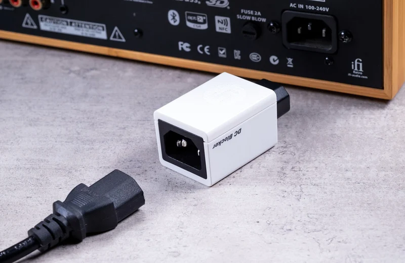 iFi Audio DC Blocker - Conditionneur de courant pour composante audio