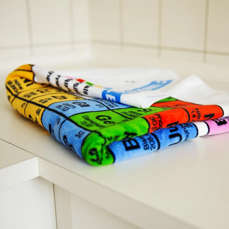 Serviette de bain périodique