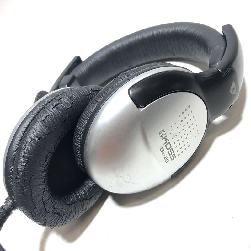 Koss UR29 Over Ear Collapsible Headphones #2260 - USED
