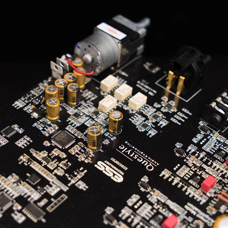 Questyle CMA Fifteen - Premium Desktop Kopfhörerverstärker mit DAC
