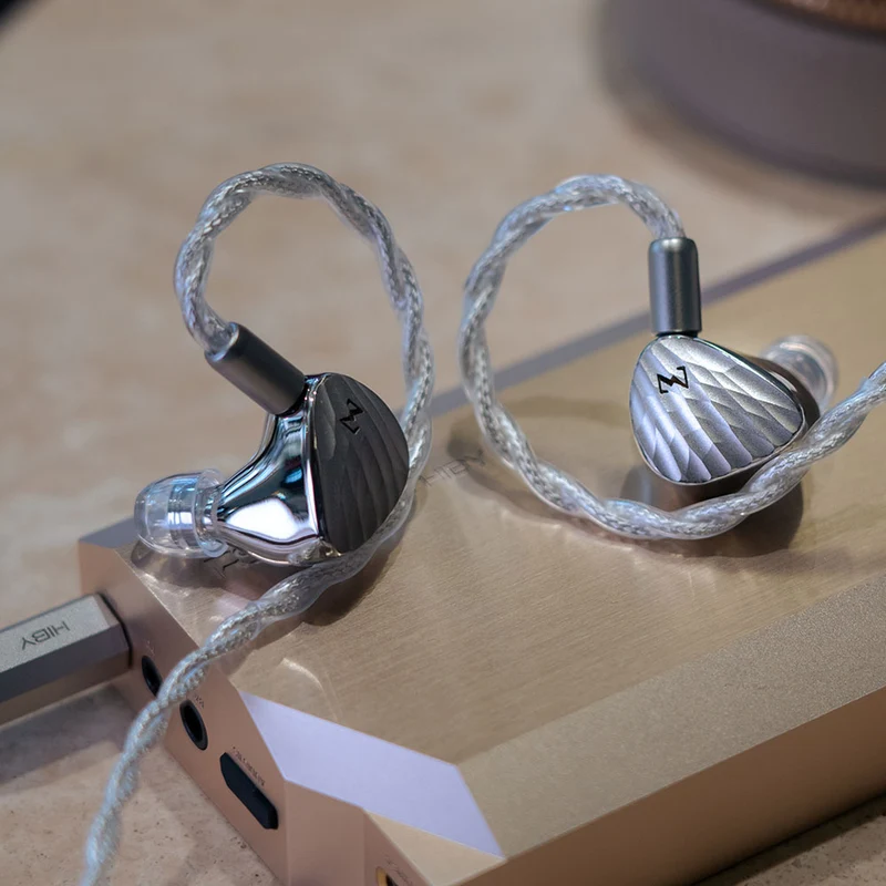 Hiby Zeta II - Hybrid 9-Driver IEMs